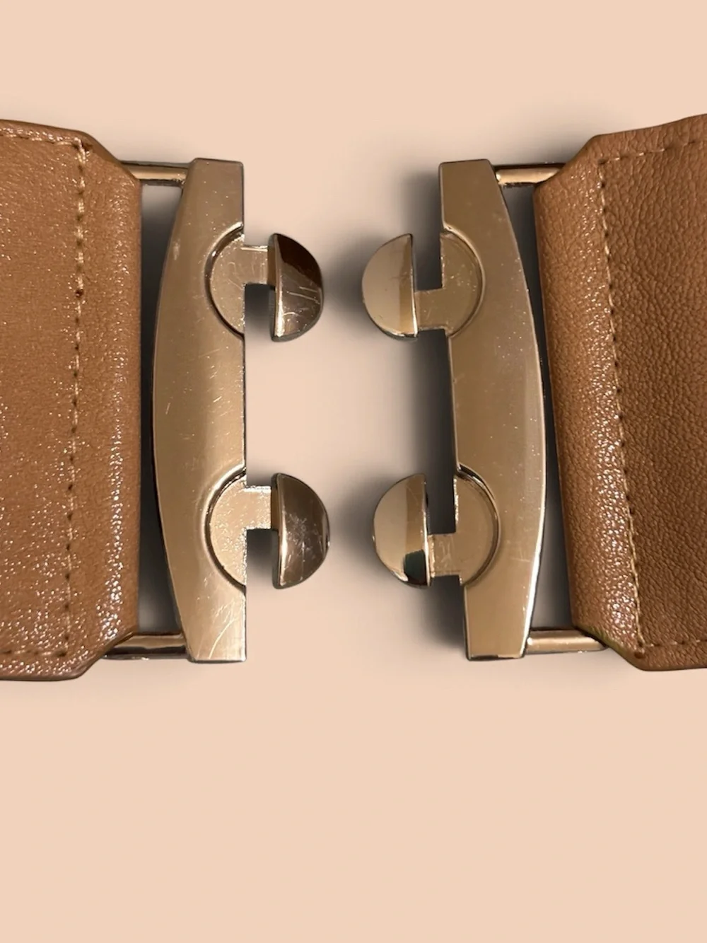 Women’s Woven Elastic Waist Belt in Tan